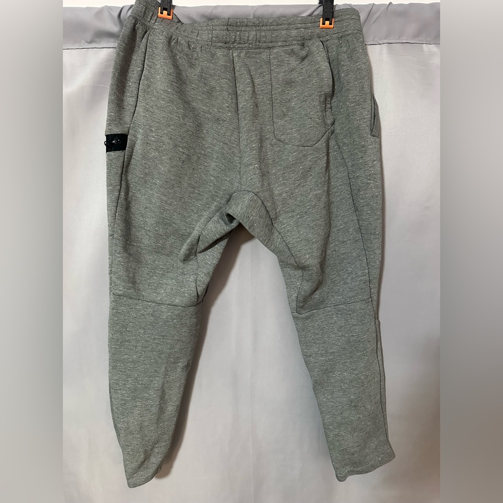 Nike Tech Fleece Joggers Men’s Large Gray Zipper Pocket Sweatpants - Picture 2 of 3